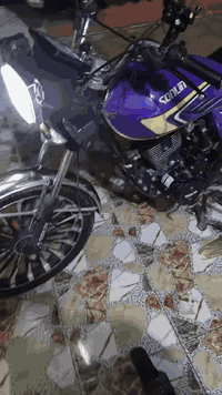 دراجه سيفون للبيع كاملا مكمله موديل 25 مابيه اي نقص ما بيها 
مكان ديالى سراجق 
***********
