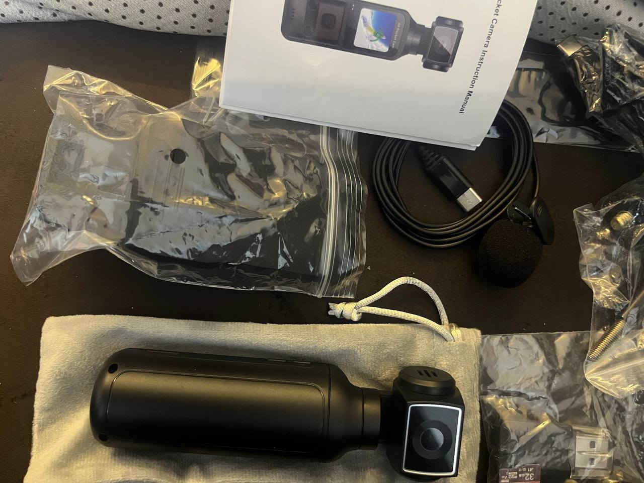 سلام عليكم 
كامره تصوير فيديوهات 4k اضافه لتصوير الصور...جوده رهيبه تجي هي وشغلاتها كامله تنربط عبر الانترنيت من جهازك وتنربط ايضا رام كامره لگطه وتخبل السعر 50 الف قفل  والتوصيل مجاني


**إذا كنت صاحب هذا الإعلان وتريد حذفه لأي سبب، رجاءا أرسل رسالة إلى الدعم الفني**