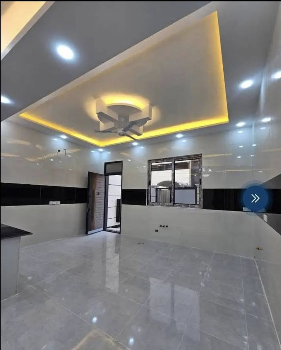 ترقبوا المزيد من اعمالنا لهذا العام 2026🏠🏠
🔹نقدم لكم مجمع سكني
في مركز البصره له فرعين     {منطقة البهادريه قرب حسينيه الامام علي و قرب حسينة بني ساله} 
🏠🏠🏠يضم مزدوج من المنازل الفخمه بقمة الجاذبيه والجمال مزوده باجمل الحدائق   هي بداية أسلوب حياة جديدة تنبض بالرقي والانسيابيه  ترتقي بمعنى السكن الحديث والمريح ويخليك قريب من كلشي تحتاجه 
منازل صممت بدقه جذابه تعكس صوره جميله  تبدأ من هنا راحه البال 
📌#تفاصيل محتويات كل دار في هذا المجمع هي :
🕦منازل تسليم مفتاح قيد الانشاءتسلم للزبون بالوقت المحدد له  🔑
#مساحته كل منزل 200م
📦#نوع البناء بلوك 
🔖#السعر سعر كل منزل 205وقابل للتفاوض مع المشتري ولدينا منازل اخرى باسعار اقل من ذلك وحسب المواصفات 
📉#جنس العقار طابو زراعي باسم صاحب الدار 
🟰الفئه طابقين كل فئة 
📌#العنوان الموقع الأول مركز البصره منطقه البهادريه شارع الامام علي 
📌#والموقع الثاني قرب حسينيه بني ساله تتضم 10دور مجاوره 
📱#للاستفسار عنه تواصل مع صاحبه ع هذا الرقم وبالخدمه***********
