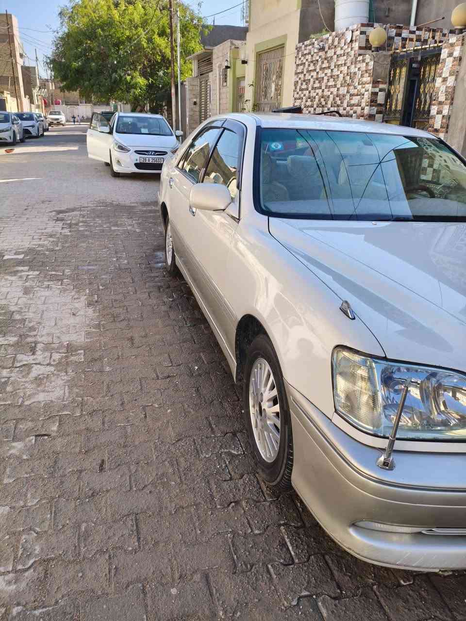 سلام عليكم من رخصة الادمن
ملكه موديل 2002 3دكم قرار 48 مكينه دي فور الكبير 
الشاصي 75 مكفوله من كصه ونقل جثه وضربه رقم 
كركوك انكليزي بسمي تحويل مباشر مكان السياره النجف الاشرف السعر 130 اي استفسار هذا رقمي ***********
مراوس اب سياره اقل من 60ورقة اراوس
