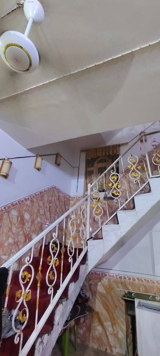 دار للرهن 200 متر حي ميسان قطاع 73 طابو صرف منطقة الشريط

يحتوي / 4 غرف نوم وأستقبال وصالة ومطبخ وصحيات وطارمة

سعر الرهن 50 مليون......D

للأستفسار *********** واتساب أيضاً موجود
