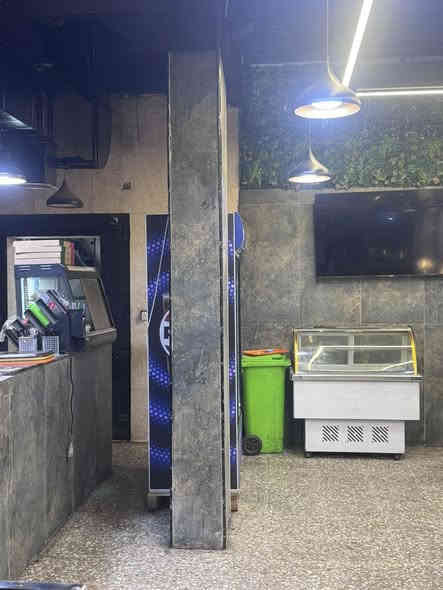 مطعم للبيع مع كافة محتوياته
العنوان : الدورة - الطعمة
للتواصل ***********
