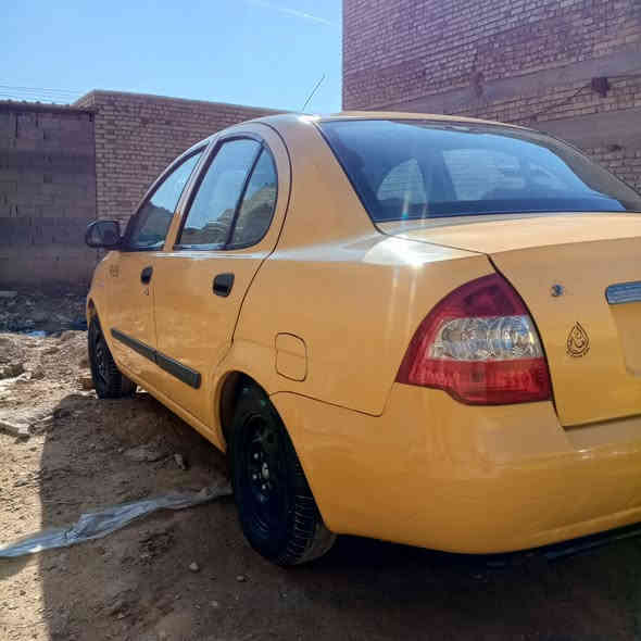 السلام عليكم من رخصة الادمن طيبه 2015 بيع او مراوس سياره لاضربة ولا صبغ ولا تبديل بيه تكحيل بلهالال الامامي بدون ضربه بسمي مصفرة هيئةوغرامة رقم نكليزي باقي بس على الاستلام محرك وكير خير من الله  تدفئه تبريد ثلج صدر تخم تاير  نضيف وعدي زوج جدد بعدني ماشادهن كهربائيات كلها شغاله سياره ماناقصه شي كبل للشارع مال على باب الله  دواخله بجيس سياره نضيفه ب42 وبيه مجال مكاني بغداد ***********
