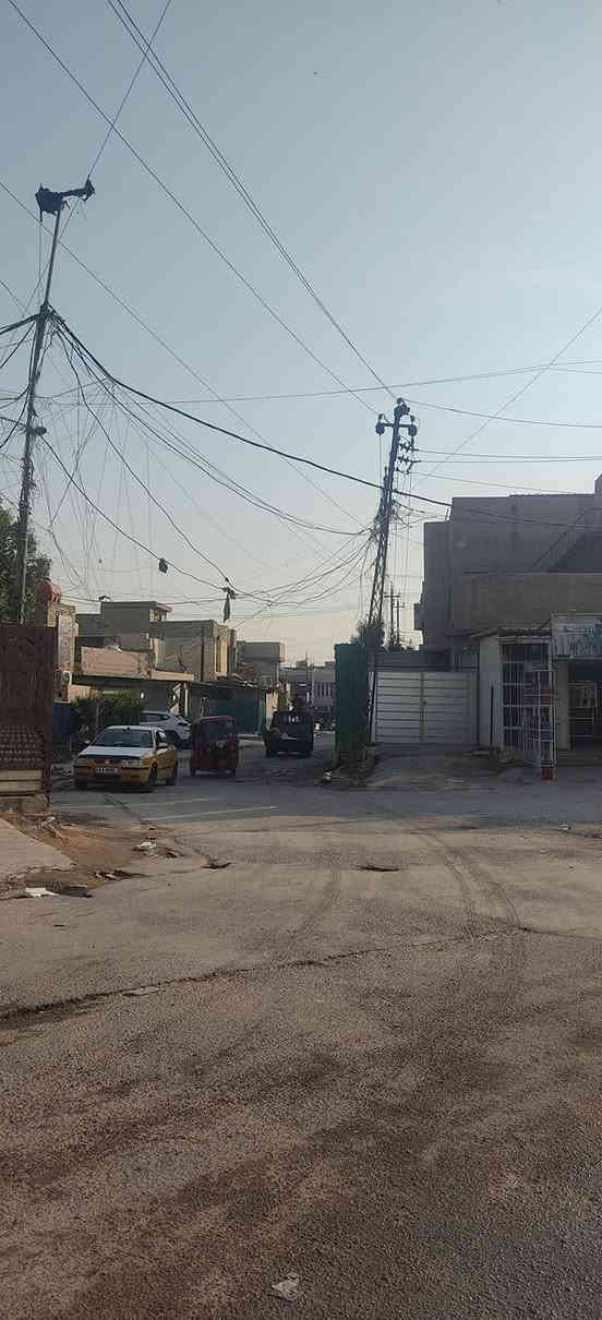 سلام عليكم توفر عندي قطعه ارض زراعي سند 25 علطابو خلاني منطقه حي الامير علشارع عام مساحه الارض 235متر  جبها 14ونص نزال 16 ونص موقع قطعه ارض بلديات الضباط خلف الصحفيين قرب مدرسه زين القوس منطقه حي الامير الاستفسار اكثر ***********رد واتساب ماسنجر سعر مناسب
