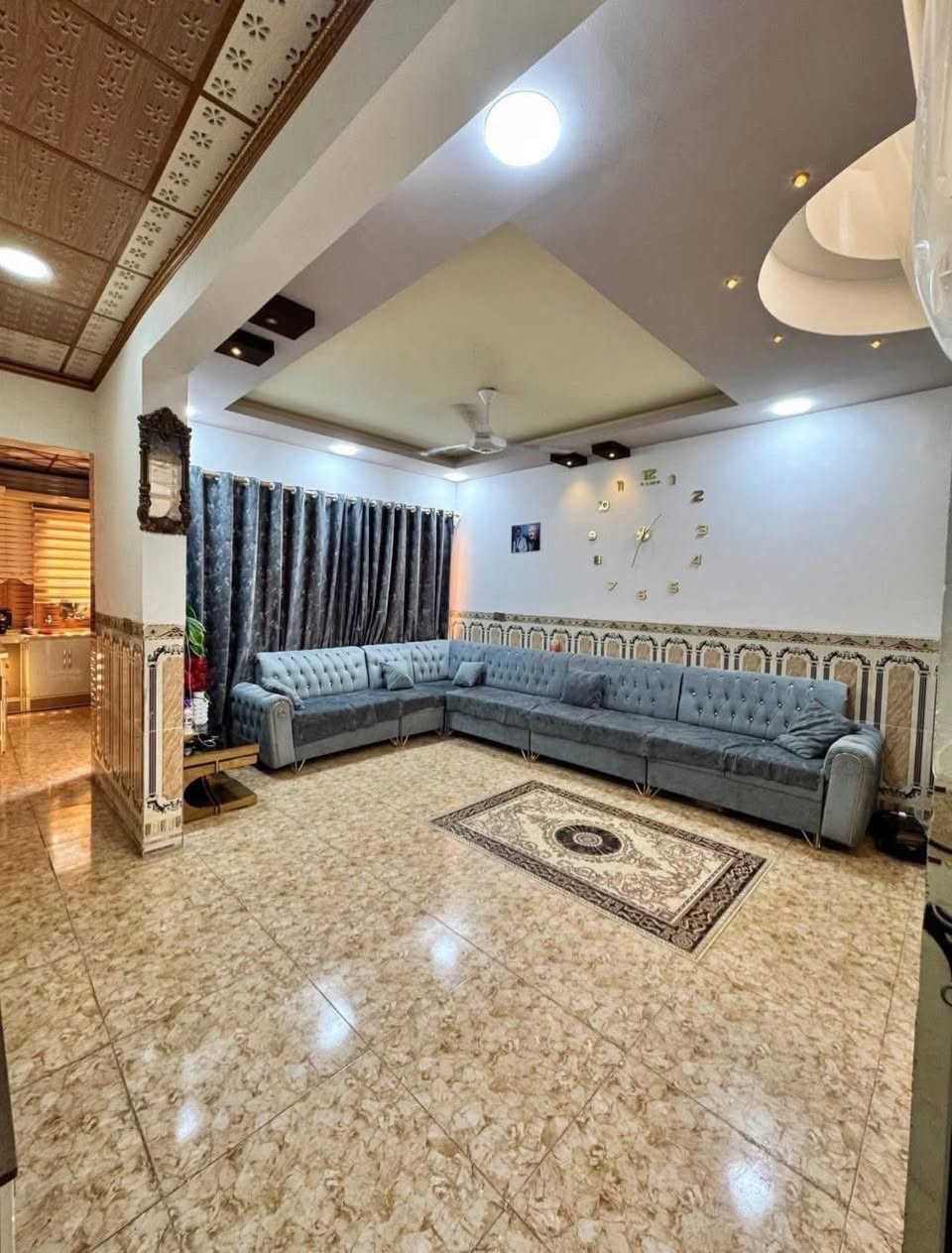 دار للبيع  او للإيجار 
الموقع : حي الصديق الاولى ( قرب جامع صلة الارحام )
المساحة : 100 متر
الواجهه : 5 متر 
الاتجاه : شروق تام
الطابق الاول : غرفة نوم وهول واستقبال ومطبخ وصحيات
الطابق الثاني : غرفتين نوم وهول وصحيات 
نستقبل عروضاتكم في اغلب مناطق الجانب الايسر
للاستفسار مراجعة مكتب المدينه سايدين الصديق 
***********
***********

لمعرفة السعر الانضمام إلى قناتنا في التليكرام عبر الرابط ادناه 

https://t.me/al_madena
