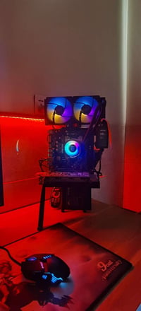 رايزن 3600x • RX580 8GB • رام 16GB