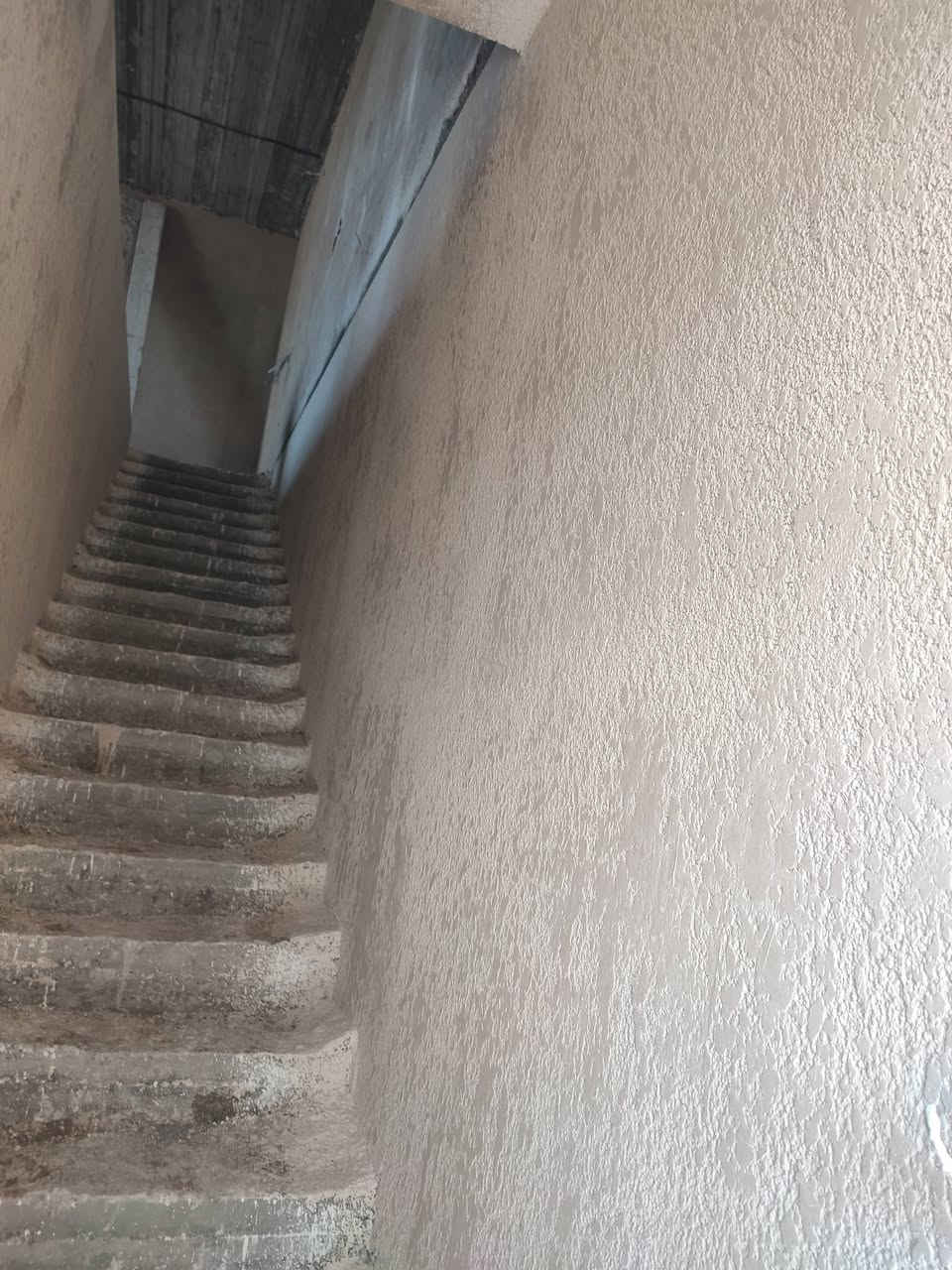 لباخ     سلام عليكم لط وجص وبورك لمتر بخمسه ونص 5.5 سمنت جراره بخمسه هوه ونثار 5 
*********** شغل كربلاء وتصعيد لمواد وراي لطابق لثاني
