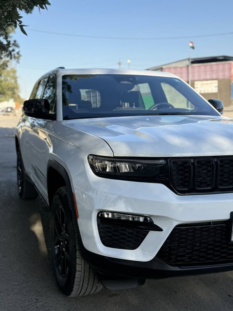 جيب كراند شيروكي بلاك  توب ٢٠٢٤
وارد امريكي حادثها بجم ٣ قطع صبغ رقم بغداد السياره داخله كتاب شهداء بيها وكاله عامه السياره جاهزه مابيها نقص ماشيه ١٨ الف 
سعر ٢٦٥ $

للاستفسار / ***********
