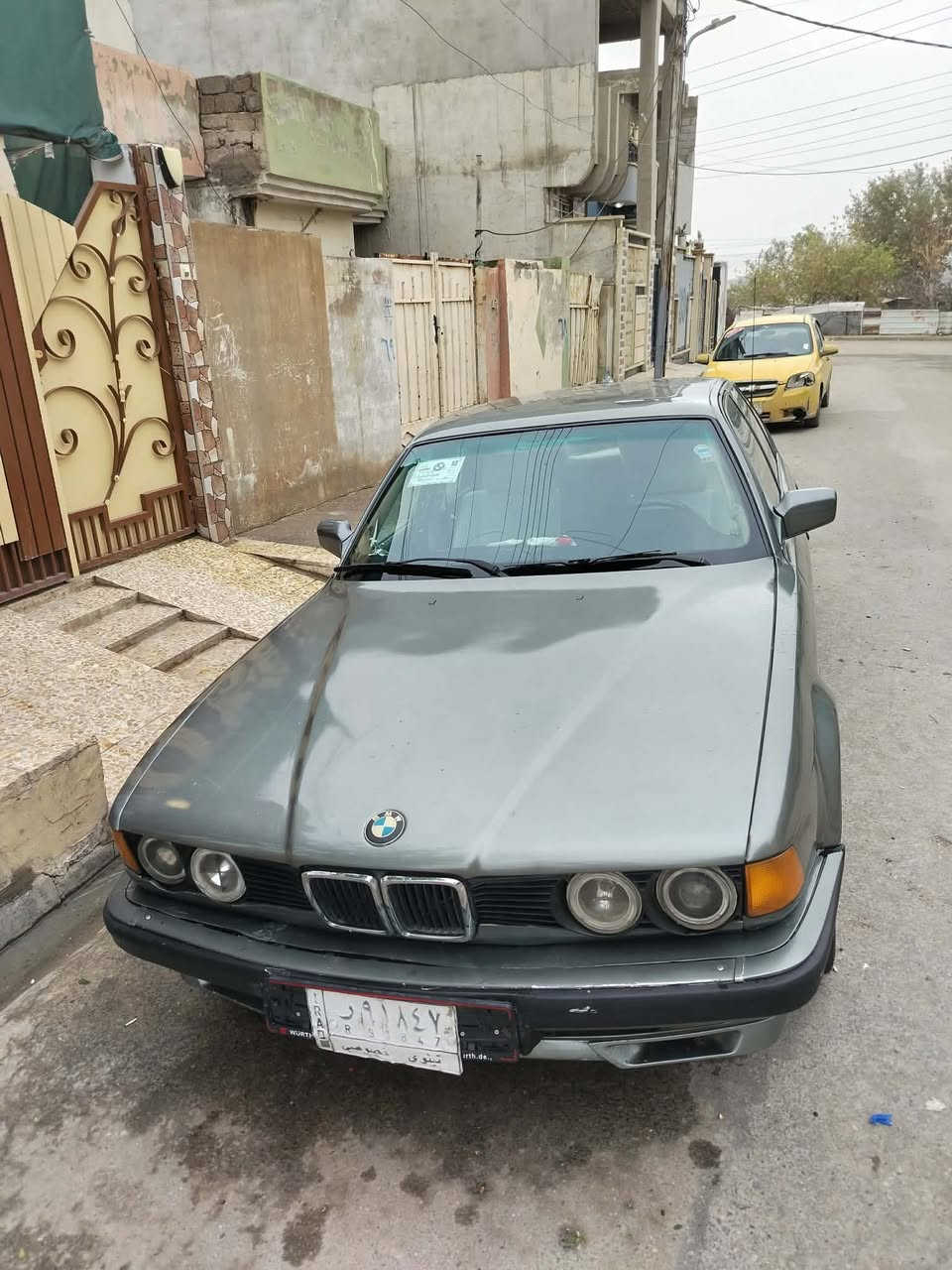 سياره BMW 735 لون فيراري شرط التحويل سنويه2029كير محرك شرط مصبوغه جماليه طخم تاير ويل عنكبوت شاشه وسماعات طخم جديد كشنات جلد سعرها 40تواصل اتصل ***********
