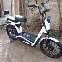 دراجه شحن للبيع ٥ باتري كبير مكان بغداد الدوره  رقمي ٠٧٧١٦٦٥٤٤٤٣