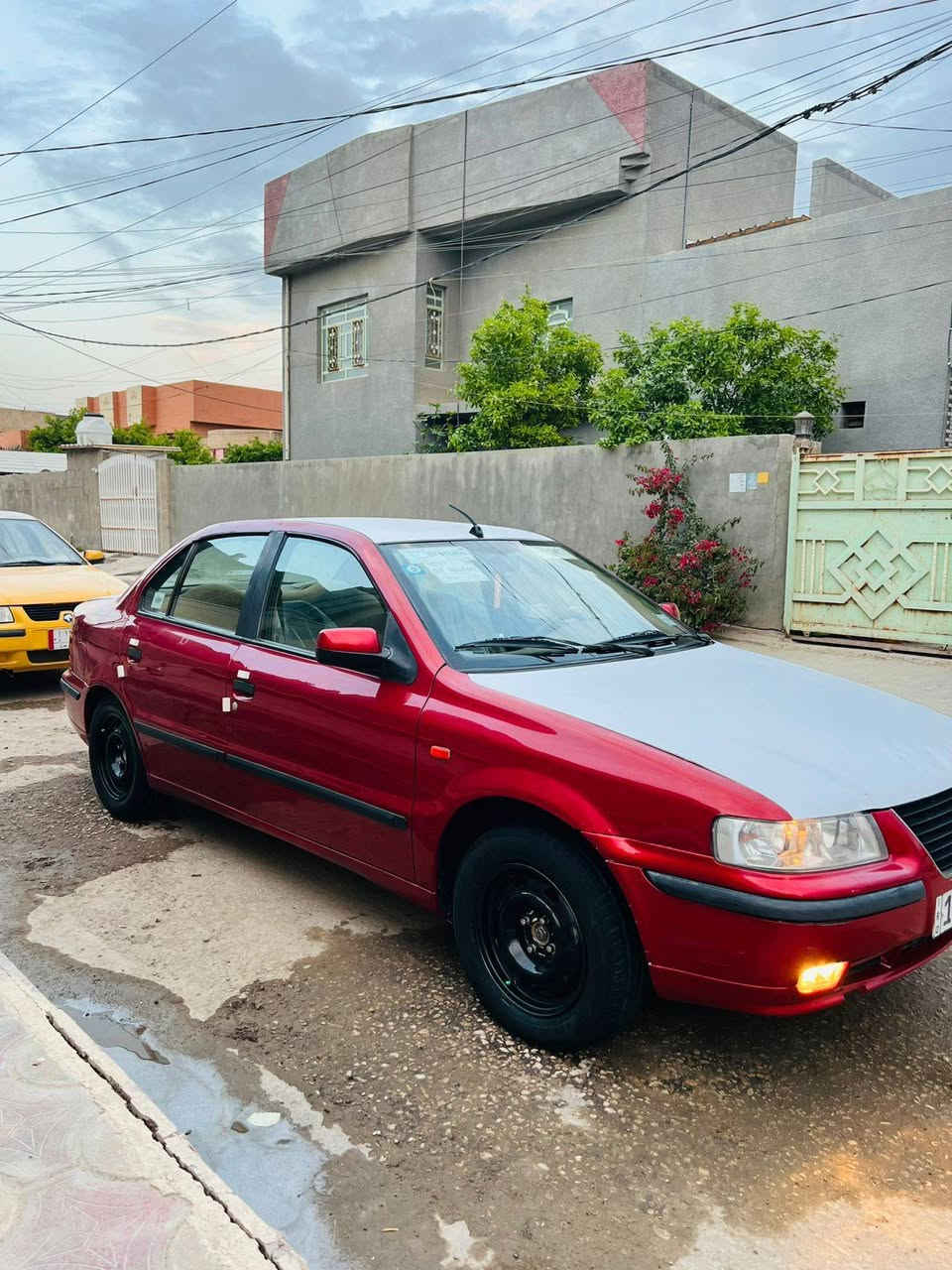 السلام عليكم
سمند 2012 رقم بغداد انگليزي
مكفولة من الضربة والصبغ والتبديل والفتح
برغي ما مفتوح بيها صبغ قليل كلش
تصليح مال خياس 
كير مكفول والمكينة ضعيفة
صدر امامي خلفي كله جديد
باتري جديد تبريد تدفئة شغال
كهربائيات كلها شغالة
غرفة جديدة بلادية
مدوشمة عام جاهزة من كلشي
شرط التحويل مكاتبة مرورية
مكاني بابل المركز
***********
