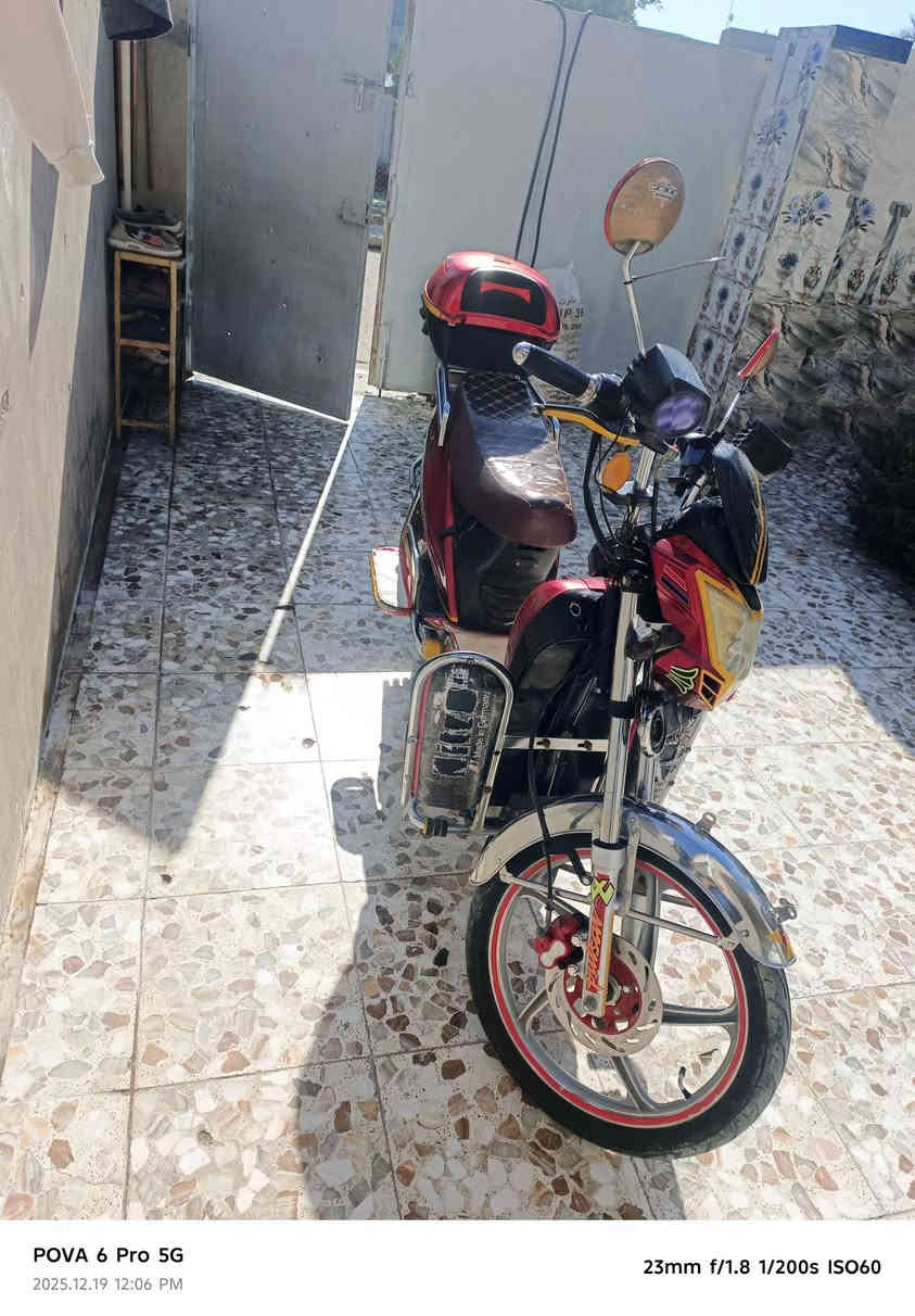 السلام عليكم هارلي للبيع بطاريات قبل شهر ونص تقريبا شادهن عل فحص 32امبير اشاير كلهه شغاله نضافتهه 90/100 السعر 480وبيه مجال للشراي مكان فلوجه حي الشهداء استفسار ***********و ***********
