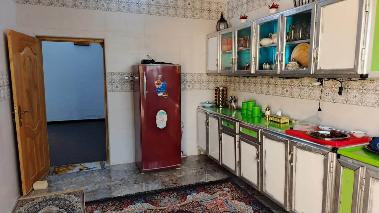 بيت زراعي للبيع
مساحه 200

طريق السوك فضليه شارع مدرسه الامام باقر تبليط قريب عل المدرسه 

75 متر عن شارع النازل 

يتكون من غرفتين وصاله كبيره ومطبخ ودوانيه وصحيات داخليه وخارجيه 

البيت بناء بلوك كهربائي عكاده 

سعر 33 وبيه مجال للشراي

لاستفسار والتواصل خاص او على الارقام لتاليه

ابو امير  :  ***********

منتظر حازم :  ***********

نستقبل كافه العروض الطابو والزراعي بيع وشراء في جميع مناطق سوك الشيوخ في مكتب الأمير للعقار  حي الجوادين قرب الصيدليه مباشرتا
