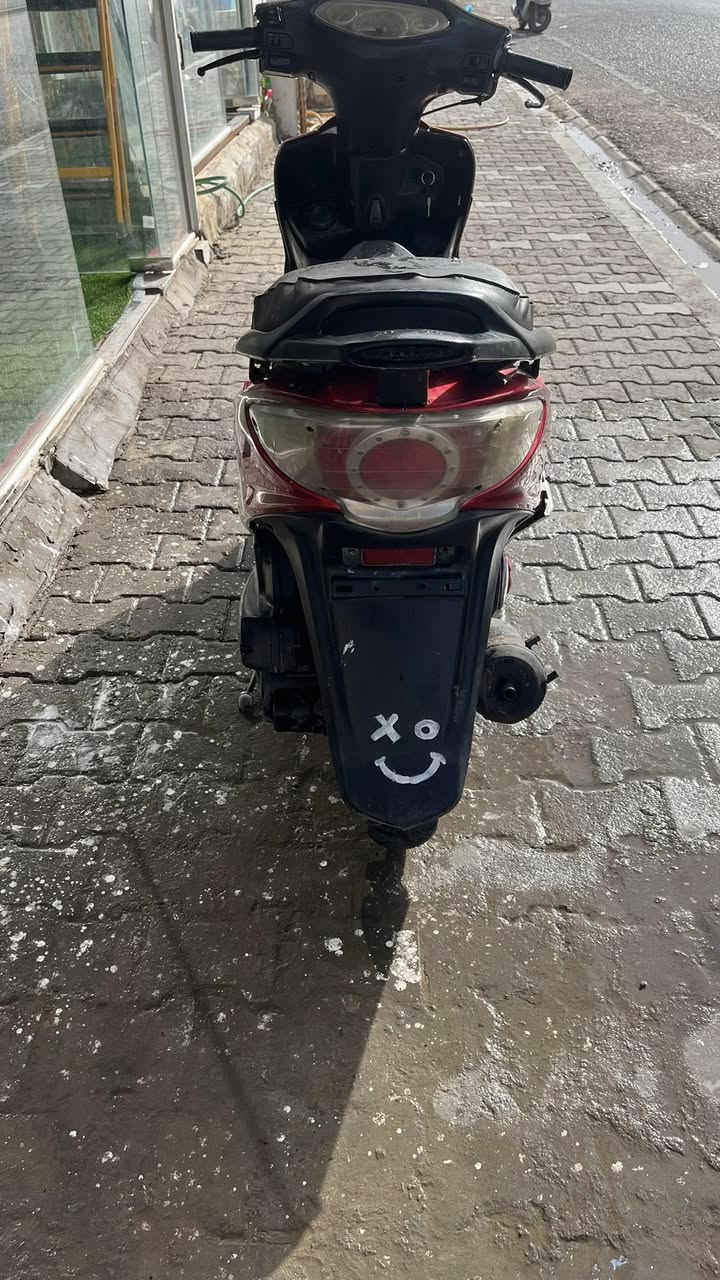 سلام عليكم كامكو جي فور محرك 150 نضيفة عوزها شغلات بسيطة سلف شغال هندر شغال لايت امامي شغال مفتوحة مرة وحدة شرط الفحص لا تنقص ولا تبخر سعر350 وبيه مجال قليل مكان  نجف كوفه حي ميسان رقم  ***********واتساب فقط
