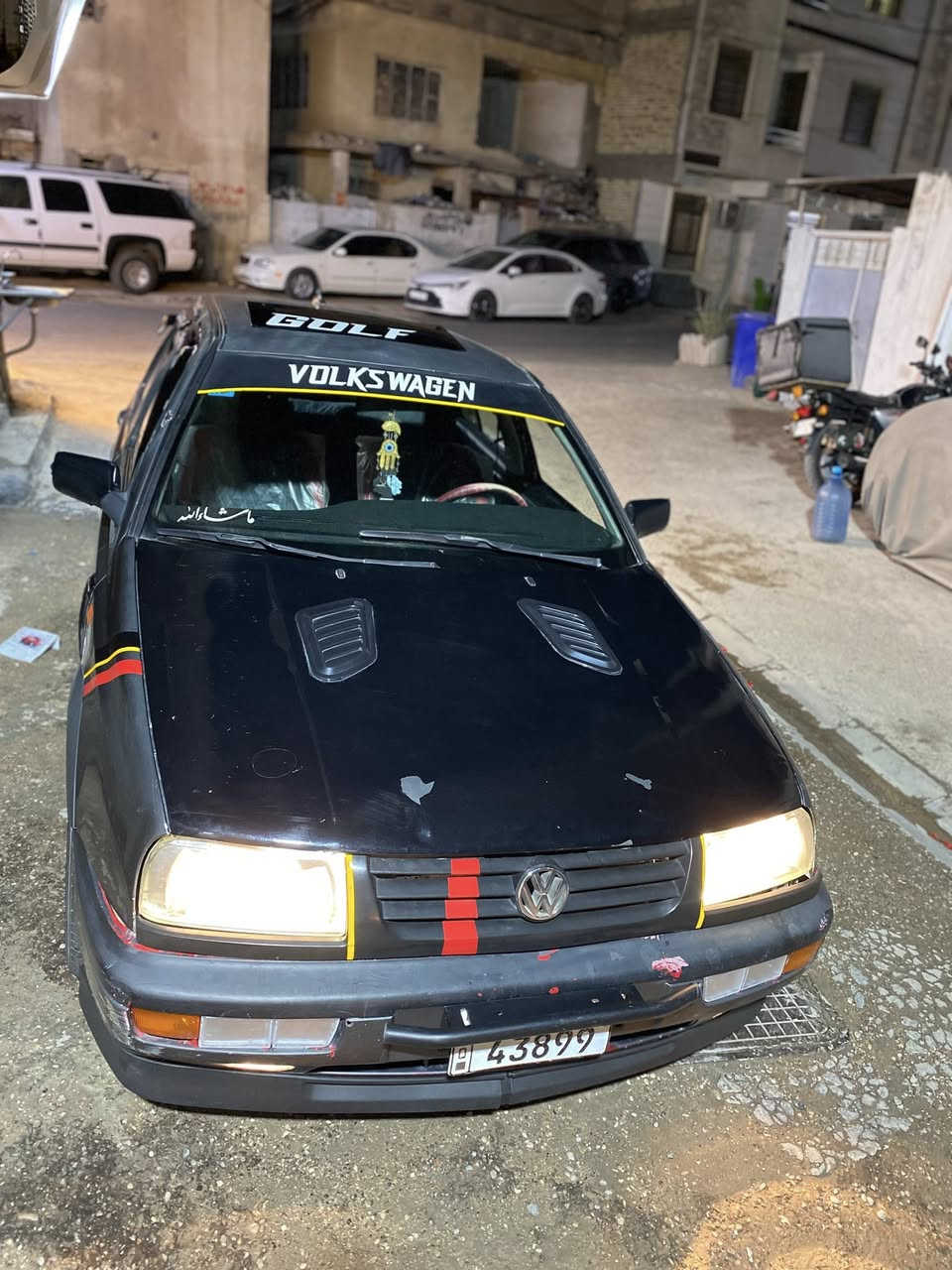 سلام وعليكم سياره كولف موديل 1993 فنتو محرك 2000 كير مكينه كفاله السياره مالي صبغ عله البلاد نقص بس غاز تبريد فقط السياره نضيفه كلش احلى من الصوره مكانه بغداد الحريه رقم الهاتف  ***********. السعر ٣٥ قفل
