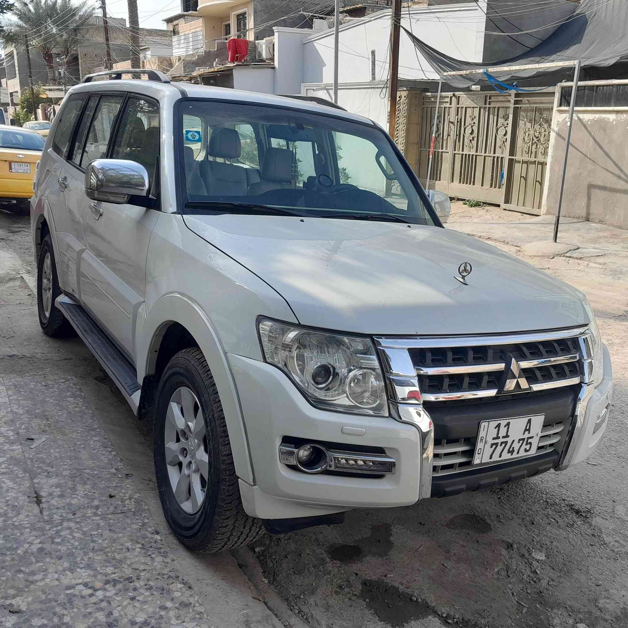 السلام عليكم باجيرو ٢٠٠٩ فول مواصفات حبتور بيه ثلاث قطع صبغ مابيه اي ضرر رقم بغداد باسمي مكاني بغداد تخم تاير جديد حجم٣٠٠٠ مكينه وكير جيده السعر ١١٣ بيه مجال بسيط هاتف ***********
