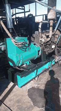 سلام عليكم مرخصه مدير الكروب المحترم مولد اسكانيا ١١٣مكينه خير من الله لا صرف ولا تبخير سايس ١٠
توليد ٣٠٠ كيبلاتها بيهه تجي اتحمل عليهه تقتنع تاخذها وتروح 
السعر ٦٥ وبيهه مجال 
العنوان بغداد الحسينيه الراشديه الهاتف***********
