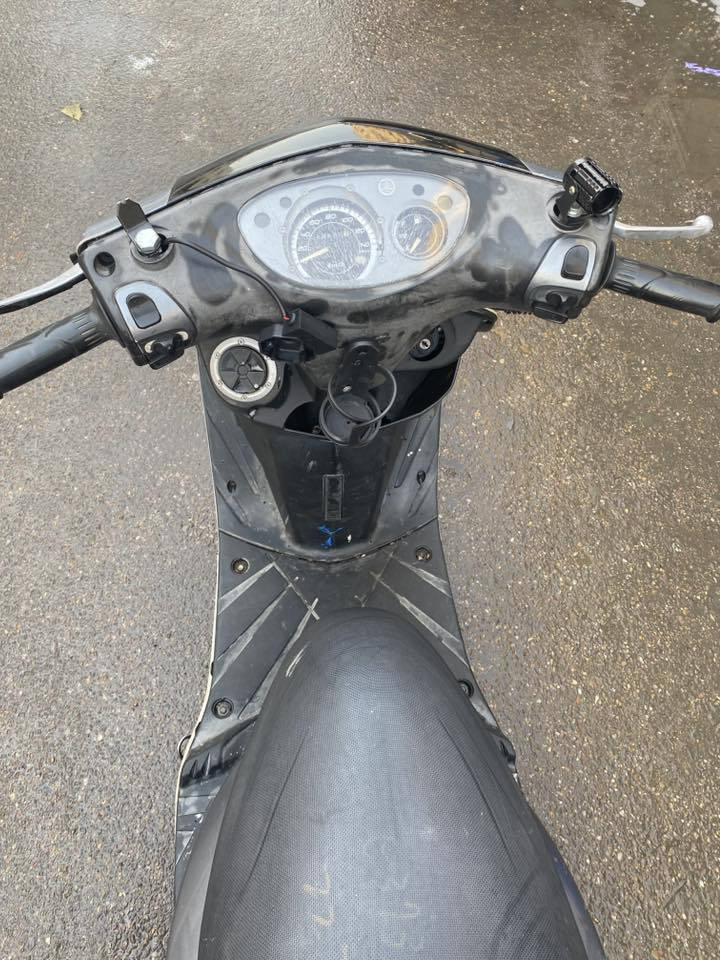 سلام عليكم
ماكس ثعلب 140 للبيع

الدراجه رمبه عله ايدي منزلها صار شهرين 

كفرها مرتب بلادي ترايش و لحيه بلاستك 

صدر امامي رياضي ذهبي

نقصها بريك خلفي و كلج امامي نص عمر و بيها كجه تفيلس بل كور

سعر 650 وبيها مجال

عنوان بغداد الاعظمية 

رقم الهاتف ***********
