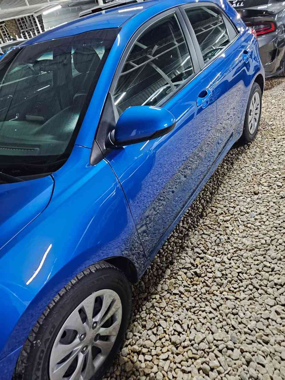 كيا ريو 2023 بدون صبغ بدون تبديل صور الحادث مرفقه مع الصور فقط دعاميه رقم بغداد دولي مكاني بابل الحله والسعر ١٢٨ للاستفسار ***********
