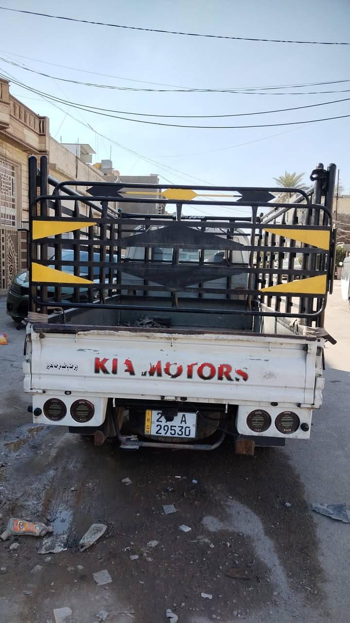 سلام عليكم محجر بواري للبيع ٤٠٠ وبي مجال قليل مكان بغداد الأمين الثانيه رقم ***********
