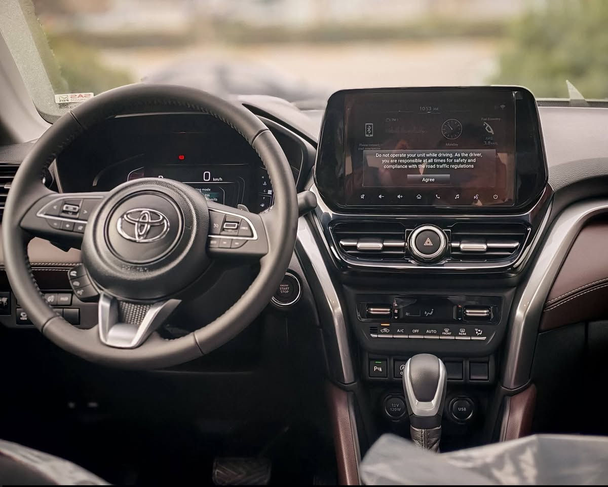�⚡ أوربان كروزر هايبريد 2026 — وصلت ⚡🚗

لونين مميزين:
قمارة أسود 🖤 + جسم أبيض 🤍

💰 سعر خاص: أقل من كرولا ناصي!

⛽ صرفية خرافية:
19.8 كم لكل 1 لتر 🔥

🌿 المواصفات الكاملة:
✔️ سقف بانوراما 🌤️
✔️ كاميرا 360 درجة 📸
✔️ داتا شو (شاشة عرض متطورة) 🎥
✔️ شاحن وايرلس 📱
✔️ گير سبورت ⚙️

✔️ نظام هايبريد اقتصادي جدًا
✔️ ضمان 3 سنوات أو 100,000 كم
✔️ صيانة مجانية سنتين أو 40,000 كم
✔️ تأمين سنوي مجاني
✔️ موديل 2026 — صفر كلم

━━━━━━━━━━━━━━━
🏢 شركة عالم نويكار للسيارات
━━━━━━━━━━━━━━━

📞📞📞
***********
***********

***********
📞📞📞
 #erbil #معارض100 #فوول #النجف #العراق #ضمان #سيارات #عالي #سليمانية #اربيل #تويوتا #toyota
