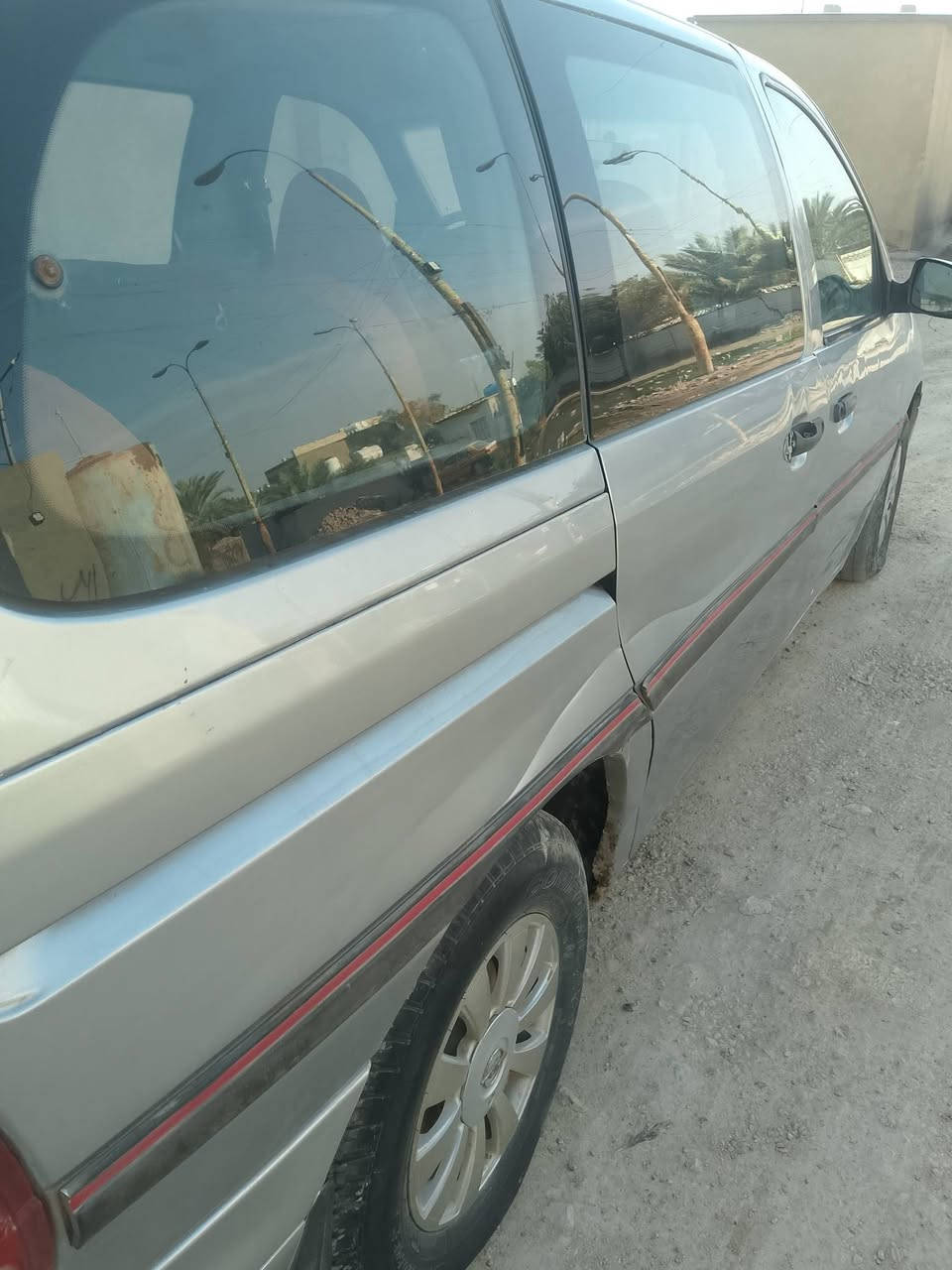 السلام عليكم فوردمديل ٩٥مكينه وكيركامري السعر ٢٨الرقم ***********
