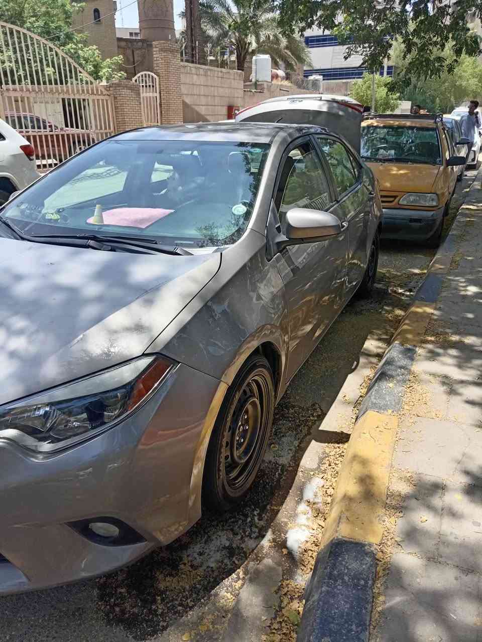 السلام عليكم للبيع او مراوس بكورلا ٢٠ ٢١ شمالي فقط كورلا ٢٠١٦ وارد أمريكي بيها بنيد بمريكا وباب خلفي بالعراق فقط بدون دواخل بدون ضربة الباقي مكفول محرك كير تبريد صدر مكفوولات محرك ١٨٠٠ رقم سليمانية جديد سنوية ورقم جدد تحويل او وكالة ثاني يوم للأستفسار اتصل على الرقم*********** او *********** هذا بي واتساب فقط *********** مكاني بغداد الدورة معروضة ١٢٢ وبيها مجال بسيط
