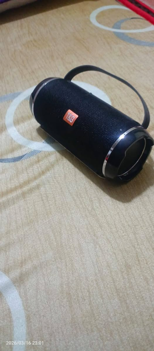 السلام عليكم
تلسكوب 🔭 x28 على الموبايل واضحه 

تلسكوب 🔭 x25 على العين 

تراسي + ساعه عدد 2 هديه

سماعه مسجل + سكين 🔪حجم 7

السعر شلع ب 45 وبيه مجال 

خاص او واتساب ***********
