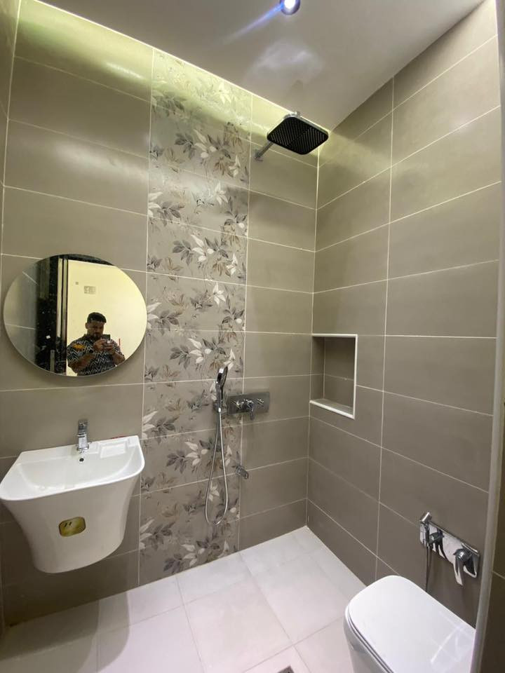 🔱لـــلـــبــيــع في الــسـيـديـه 🔱

📍موقع السيديه الظباط ضهر جامع الاقصى 

🏠مساحه 130 متر واجهه 6،5 نزال 20 

شارع 15 رصيف 2 متر 

جديد ممسكون بناء سنه 2025 

يتكون من مدخلين 

مطبخ صاله +خدمات الى الصاله جلسه وغرفه نوم سويت

الطابق الثاني ثلاثه نوم خدمات عدد ثلاثه 

الطابق الثالث غرفه نوم صاله مطبخ خدمات عدد 2 

واجهه مـرمـر 

ارضيه مرمر 

باب داخل تفصال 

باب قاصه 

سبالت دفن 

كامرات دفن 

خزان ماء عدد 3 

سخانات عدد 3 

🔴 نكفيك عناء البحث ✔️ لتمتلك عقارك

عندك بيت 🏠 وحاير شلون تبيعه نحن نجيبلك المشتري وبسعر الذي يناسبك

عندك بناء 🏗️ وما عندك وقت تبني نحن نبني لك بأسعار تنافسيه وبكوادر هندسيه مع توثيق مراحل العمل بالتصوير حتى تكون مطمئن

‏‎المراسلة عبر الصفحة او الاتصال على الأرقام التاليه

عندك عقار تريد تستثمرة ومتعرف شلون ❗️

تكدر كلشي تسوي تبيع وتشتري وتستثمر وأنت مطمئن 💯
‏‎📲 أرسل رقم (1) وسيتم الرد عليك فورًا 

‏‎💰 التعامل والتفاوض مباشر مع صاحب العقار 
بسعر مميز جداً فقط 650 مليون وبي محال
للاسـتفسـار الاتـصال علـى الارقـام التـاليه 

***********
***********
━━━━━━━━━━━━━━
#بيت #عقارات #منزل #بيع #وساطة_عقارية
#شركة #سيدية #بغداد #عراق
#عقارات_السيدية
#عقارات_الكرخ #ايجار_تجاري
#بنايات_سكنية
#عقارات_القادسية #عقارات_اليرموك #عقارات_المنصور
#عقارات_الحارثية #عقارات_الكاظمية #عقارات_الاعظمية
#عقارات_العطيفية #عقارات_حي_الجامعة
