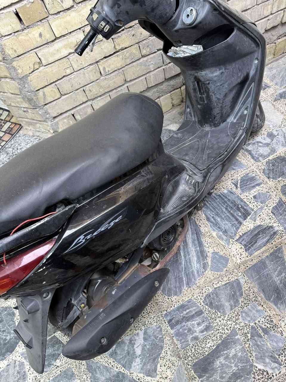 سلام عليكم دراجه فريز الدراجه حلوه الدراجه عوزه باتري وبرغي للصالنصه اوراق كامله حته الكمرك موجود المكان بغداد المعامل السعر ٣٧٥ وبيه مجال ***********
