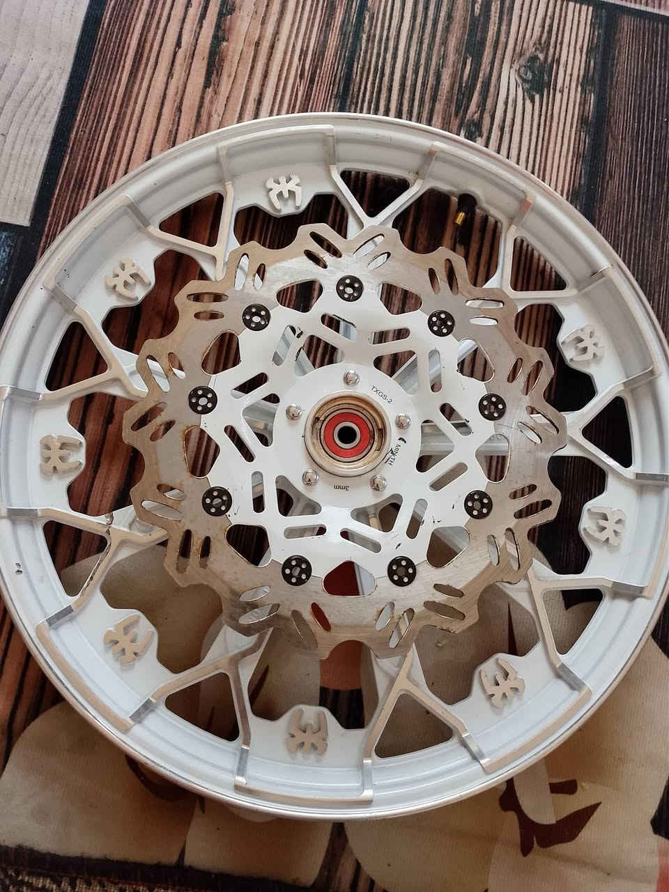 ا
السلام عليكم دبلات دبل دسك+وياله+عمبار وصينية جهة يسرا شركة الويل الخلفي مفطور مثل ما موضح بالصورة  سعرهن شلع 80واذا تريد مفرد كل حاجة وسعرها 
ملاحضة الويالة حجم 18ثنينهن 
خاص او رقم هاتف***********
