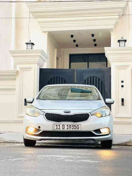 السلام عليكم 🫡 
فورتي موديل 14
حادث امريكة فقط دعاميه بدون ايرباك
هنا بالعراق صبغ 3قطع ونص وبنيد مبدل والأصلي موجود 
مواصفات 
محرك 2000دوش 
ماشيه 135ميل
تحكمات ستيرن 
شاشه تاب
تخم تاير جديد 
باتري جديد 
السياره جديده معنى 
للاتصال ***********
اخوان السعر 97 وبيه مجال جدا بسيط  العنوان الامين الثانيه 
السياره بسمي
