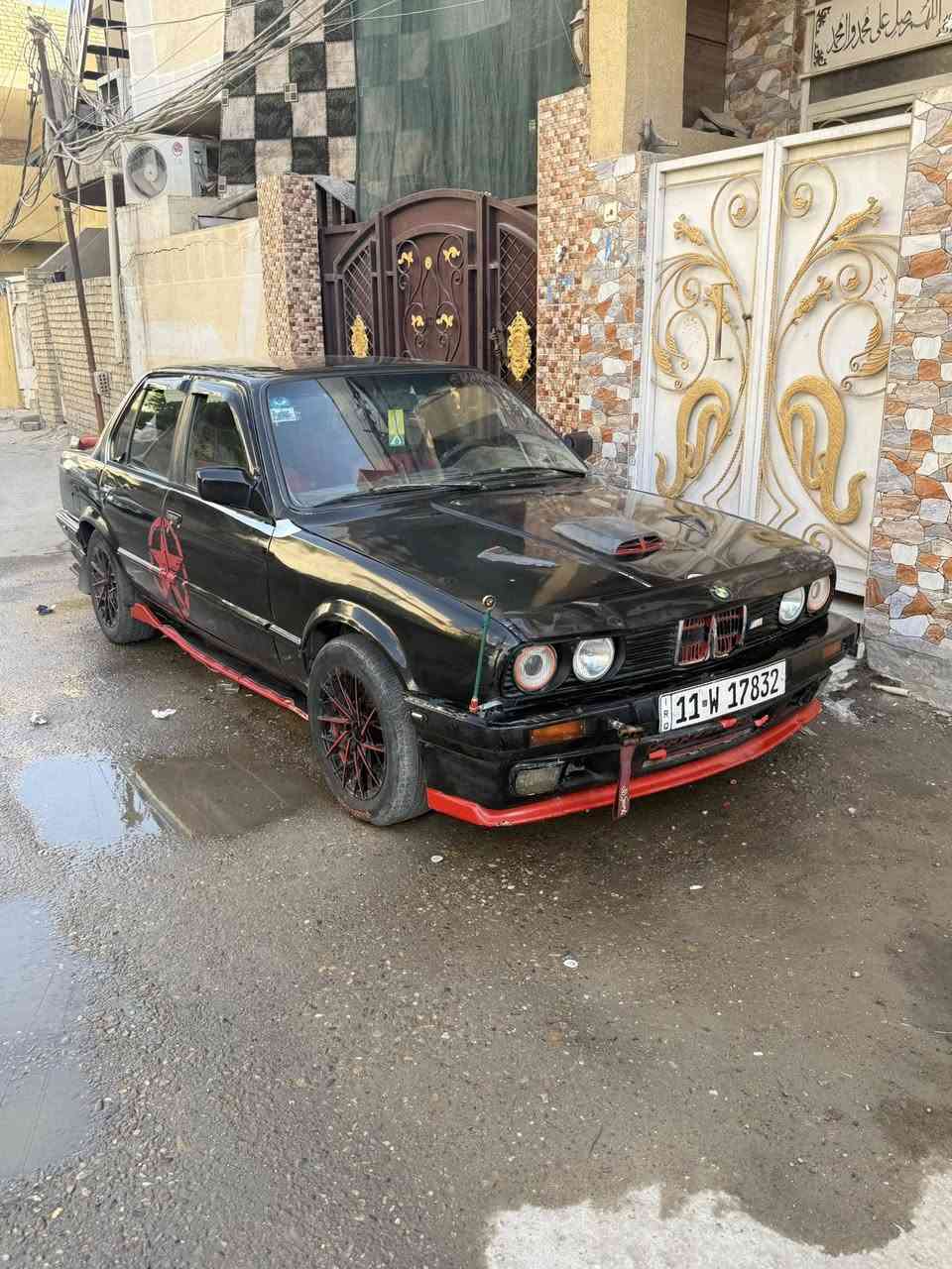 السلام عليكم زعرا للبيع 1990 للبيع مكينه وكير واكسل مكفوله مكيانيكها يخبل  عضمتها حلوه ايفلو جديد فيتبم جديد دبل مروحه تسنى شي اسمه حماوه بيها ويلجG-Max يرادلها ترتيبات بسيطه نقصها فان تبريد وصدرها الامامي 70 بلميه رقمها بغداد انكليزي باسمي تحويل ثاني يوم عارضها ب33مكانها بغداد كريعات ***********
