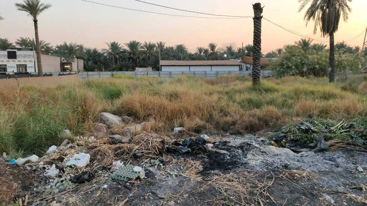 السلام عليكم قطعه ارض للبيع
السريدات القديمه المساحه
 500متر سند 25
واجه 15 نزال 34 خدمات كامله 
السعر 68بيه مجال تحويل باسمك
للاستفسار اكثر 
***********
