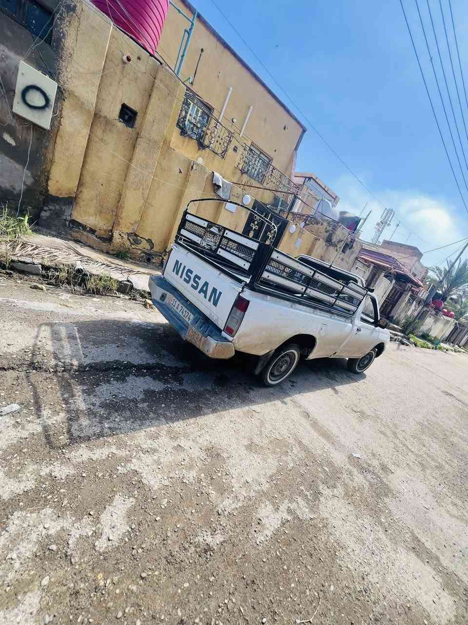 نيسان 2002سياره حلوه وجاهزه من كلشي اي نقص مابيهه محرك كير كسل كله شرط رقم بغداد امداور ثاني يوم ما متواجد عل فيس للاستفسار اتصل***********
