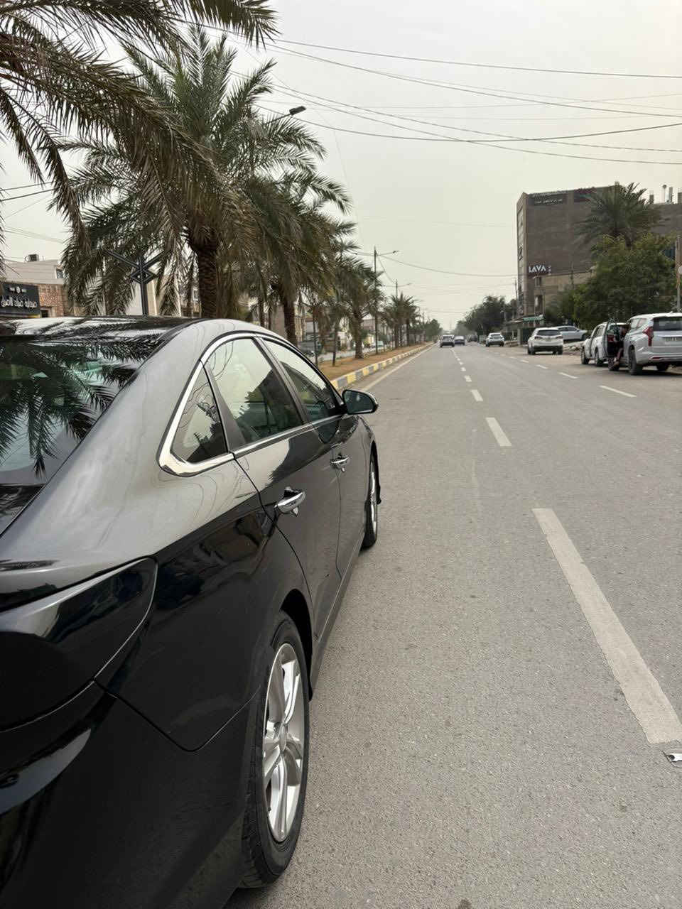 سوناتا 2018
نص مواصفات 
وارد امريكي بدون حادث في امريكا فقط دعاميه
بالعراق صبغ جاملغ خلفي بدون دواخل 
بصمه 
تدفئه كشنات
اشاير بالمرايه
نقطه عمياء
محرك 2400 GDI
مثبت سرعه
شاشه وكامرا بلادي 
لايت زينون 
كشن السايق كهربائي
ماشيه 74 الف
السونار مرفق بالمنشور
مكان السياره بغداد الشعب السريدات 
السياره بأسمي تحويل مباشر
السعر 129 بيهة مجال بصيط رقم ***********
