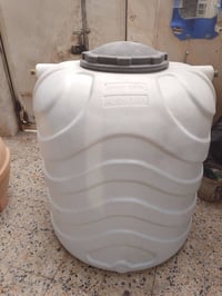 للبيع تانكي ماي نضيف جدا أبو ألف 1000 لتر مناسب فقط اتصل على هذا رقم 0...