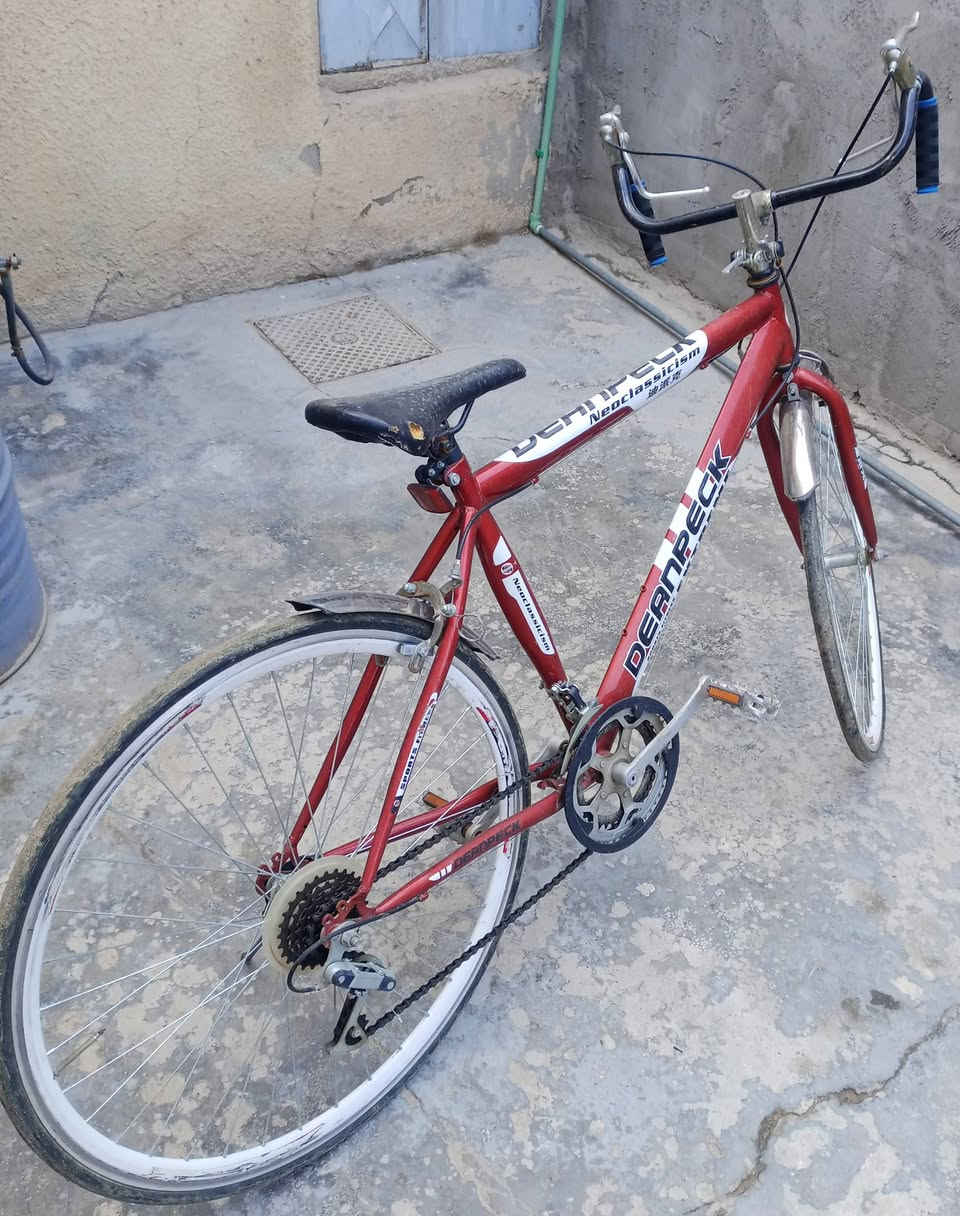 السلام عليكم بايسكل للبيع نقص جوب امامي بايسكل نضيف كل أدواتة الميكانيكية شغالة السعر 125 الشراي يتصل ويدلل بي مجال حك الجية رقم الهاتف ***********
