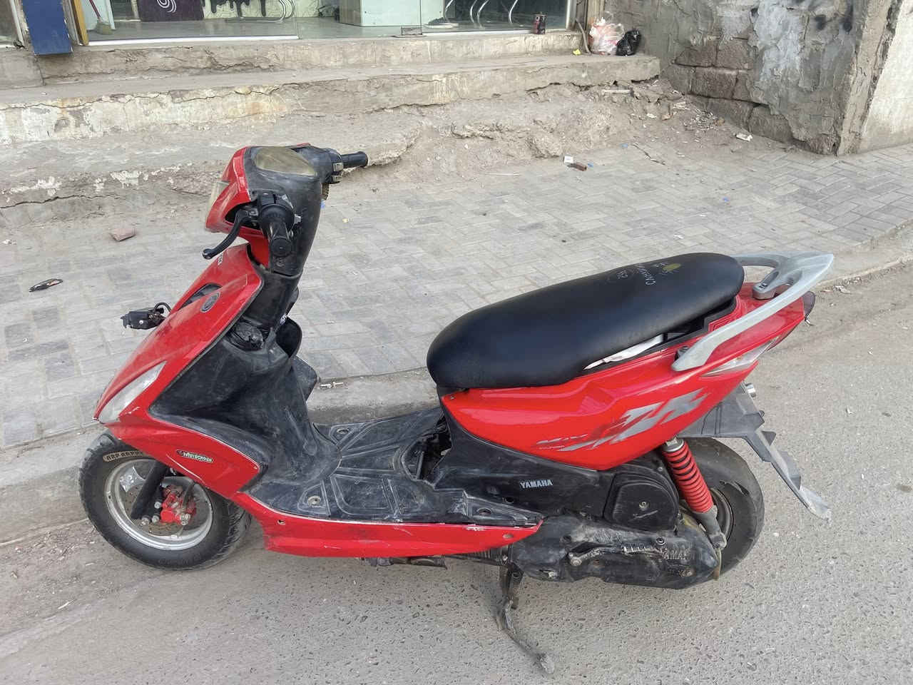 مضلع ياباني للبيع سعر 550 وبيه مجال قليل كلجات امامي رياضي كزوز FM رياضي سلف هندر اشاير سطاب شغالات تايرات نضيفات قفل ستيرن دبلات نضيفات اريد اروح للزيارة واريد ابيعه مكاني المعقل ***********
