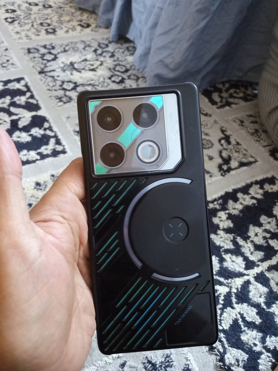 السلام عليكم عندي جهاز   جيتي عشرين برو  ذاكرة 256  جهاز غراضة كلهة كاملة مكاني بغداد الري السعر 225 وبي مجال هاذة رقمي واتساب ***********
