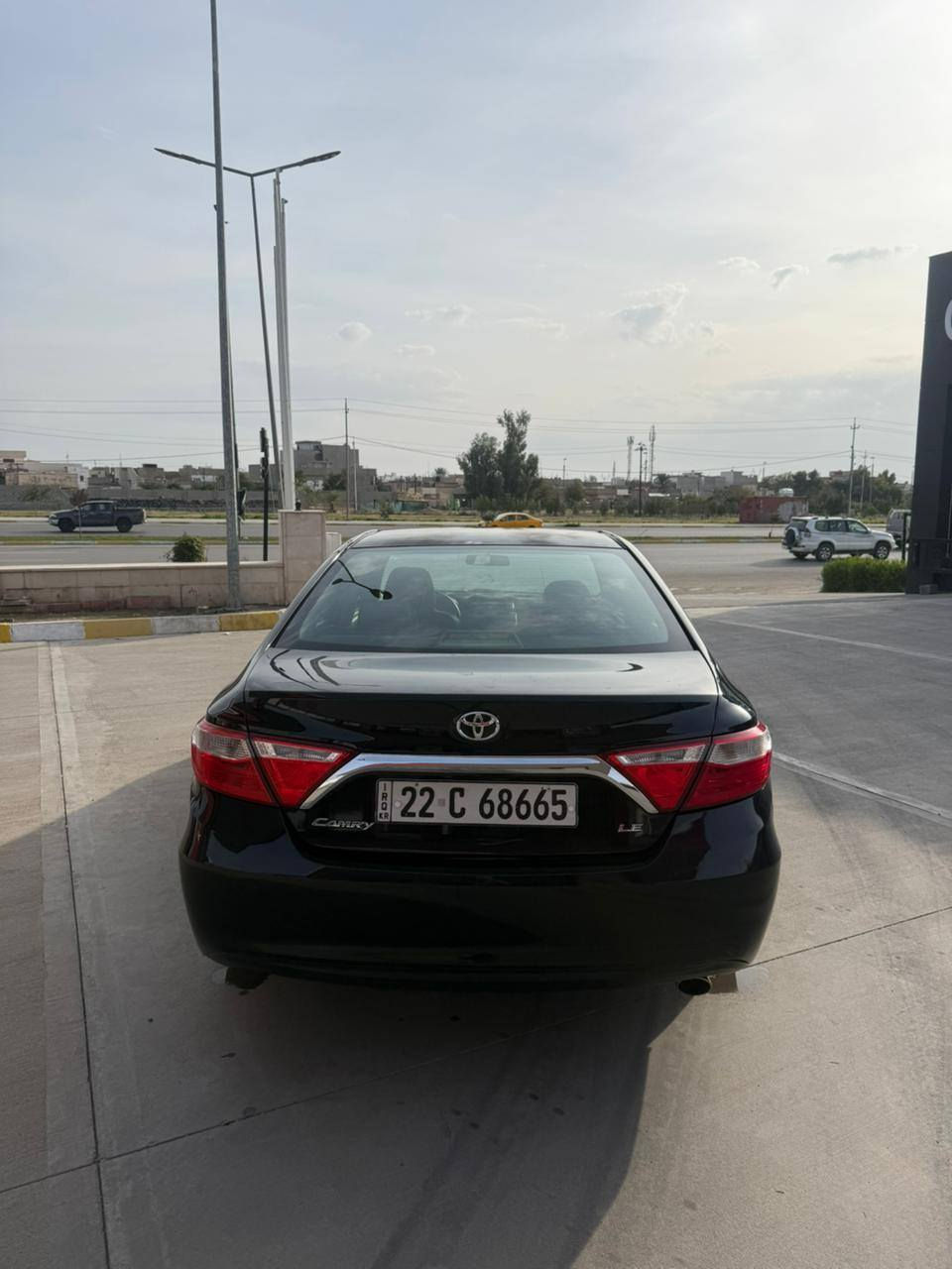 السلام عليكم 
للبيع
كامري 2015 
لون أسود 
مواصفات LE
رقم شمالي أربيل 
سنوية وهزة جدد 
ماشية 158
مكينة ما مفتوحة بالشرط
السيارة بيها جامرلغ الخلفي صبغ و3 أماكن بارد صغار
السونار كامل موجود بالصور 
الدواخل والايرباگات كفالة
صدر وتايرات جدد 
مكان السيارة كركوك 
السيارة جديدة ونظيفة بدون مصرف جاهزة
السعر مناسب 139 
***********
