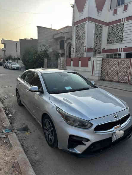 سلام عليكم للبيع فقط 
صور السياره وصور المزاد وصور الفحص وفديو للسياره كلهن بلمنشور 
فول مواصفات عدا البصمه
كيا فورتي 2019 فئة S
حادث السياره بارد فقط بدون اي تبديل او صبغ
كير مكينه صدر كلهن تمام ومابيهن اي شكال
🔹جميع الايرباكات سليمه
🔹مكينة 2000cc
🔹كير AT
🔹ممشئ سياره 73الف ميل حقيقي
🔹بك لايت لد 
🔹المازدات الاماميه الاصليه فراشه ابو فسفوره
🔹تخم تايرات جديد/ويل 17نجمه
🔹كشنات جلد عمل
🔹رادار ومانع تصادم 
🔹تبريد منفصل مناخين بيانو
🔹فتحت سقف سلايد
🔹حساسات خلفيه +بلوجكتر لد
🔹قطع السوادات لامعه بلاديه 
🔸جامه الاماميه بيها فطر +جيك انجن بسب حجر البيئه واحد نقص +مازده اليمن تحتاج جلي
متواجد علئ ماسنجر 
وايضا واتساب فقط رسائل علئ هذا رقم
***********
بغداد /حي الجهاد
