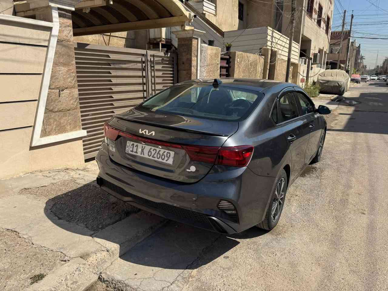 مرحبا كيا فورتي 2024 وارد امريكي رقم بغداد بسمي بدون صبغ فقط الدعاميه مكفوله من البارد والشخط ايرباك سترين فقط ماشيه 29 الف كيلو السياره جدا جديده مواصفاته شاشه كبيره كار بلي رادارات امامي وجانبي تحديد مسار حادثه من جهة اليمين اسفل المحرك 
مع تبديل كيس المحرك وصور الحادث مرفقة
السعر 145 $وبيه مجال 
***********
عنوان بغداد البياع من جهة القادسبة
