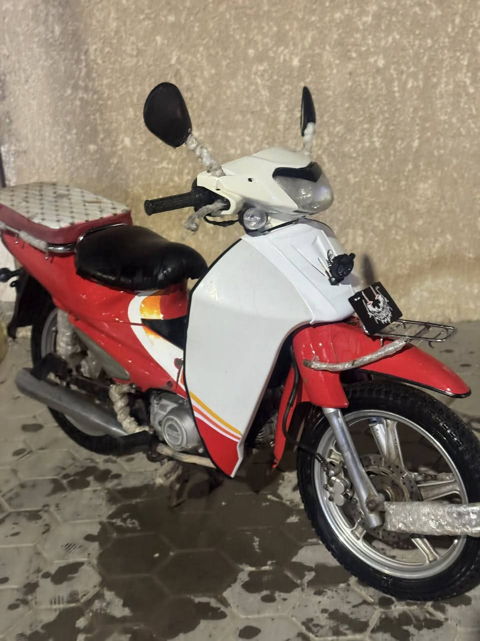 ب 600 وبي مجال بسيط
بلاد  مكاني صلاح الدين بلد ***********
