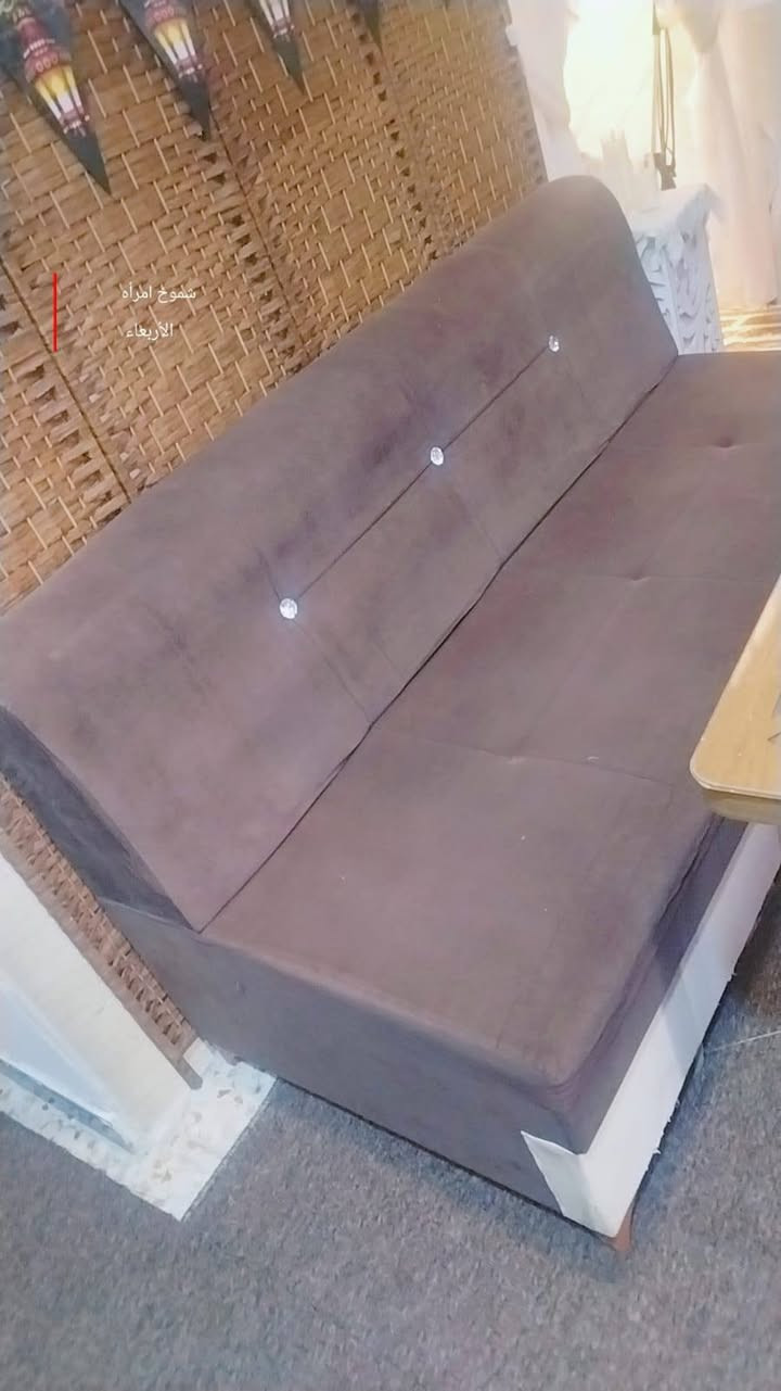 السلام عليكم تخم 10 مقاعد 200 قفله قفله *********** مكان البياع الشهداء
