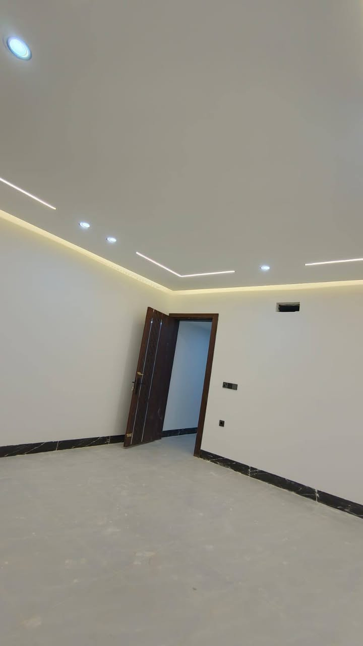 اعلان 2067
دار للبيع طابو  صرف  
100متر قابق ونص درج داخلي  سقوف مغربي  بناء حديث  2026
نظام دكت  فول الفول  
متكامل علئ اخر حبايه  
قريب كلش من  الشارع  التجاري
موقع حي العسكري قرب جامع سداد  100متر من الشارع العام 
السعر 120 مليون مع المجال بلاش والله  علئ هيج بيت  قريب من الشارع 
للاستفسار ***********
