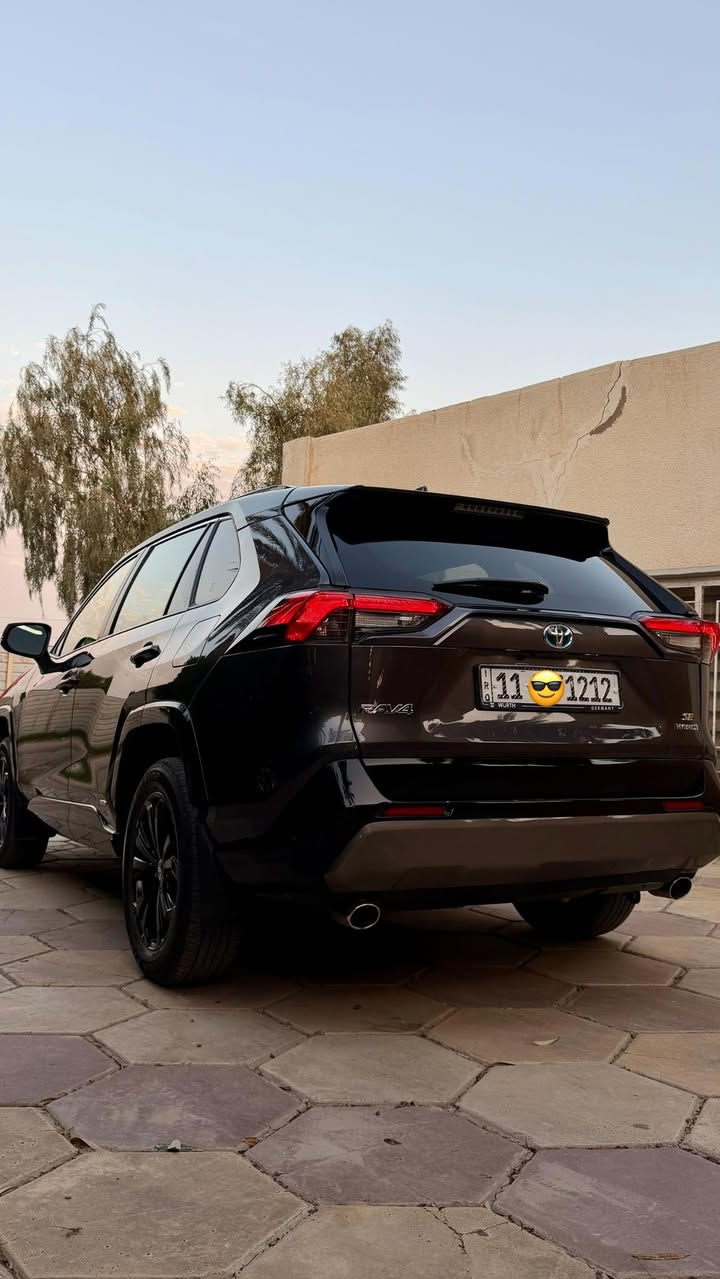 للبيع - تويوتا راف فور هايبرد se بلاك ادشن
كلين تايتل بدون حادث سياره جديده ماشيه 8 الف

🔹 الموديل:2024
🔹 التسجيل: رقم بغداد(مميز)
🔹 المواصفات:
✅ محرك 2500 هايبرد
✅ بصمة تشغيل + أبواب + صندوق
✅ شاشة حجم كبير
✅ كامره دوارة
✅ صندوق كهربائي
✅ تبريد قطعتين
✅ كشنات أسود مطرز أزرق
✅ كشن سائق كهربائي
✅ تدفئة كشنات وستيرن
✅ رادار أمامي وخلفي + بالمرايا الجانبية
✅ مانع تصادم
✅ تحديد مسار
✅ مانع تزحلق
✅ هندبريك بصمة
✅ فور ويل
✅ بك لايت + إشارة أمامية LED
✅ مانع انحدار
✅ 3 أوضاع قيادة (نورمال - ايكو - سبورت)
✅ تبريد شاشة وتبريد الكشنات 
✅ مثبت سرعة (أكروز)
✅ أوتو هولد
✅ وايل كب حجم 18
✅ تحكمات ستيرن جهتين
‏✅ ABS
✅ سياقة ذاتية

مكان السياره بغداد 

تواصل وات ساب ***********
