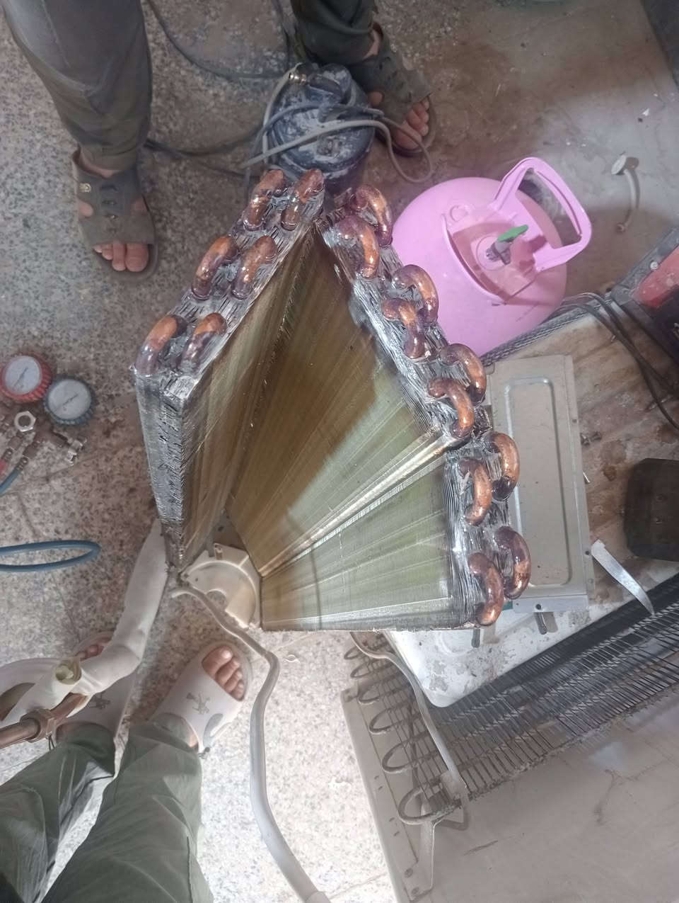 صيانة القطعة ال ٦لهذا الموسم 
قص واستبدال جميع الوايات للقطعة الداخلية
***********
@أبرز المعجبين ابو نورس للتبريد
