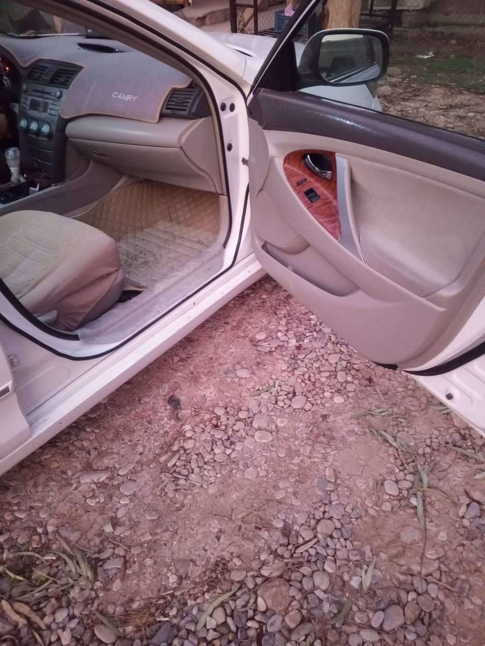 اسلام عليكم للبيع كامري 2009 خليجي  فول رقم سلمانية تاريخ نفاذ 2029
سعر 135 بي مجال .. سيار بي مانع شخوط
 سياره حلوه  خابر تدلل  . مكان ديالى   ‏‪***********‬‏
