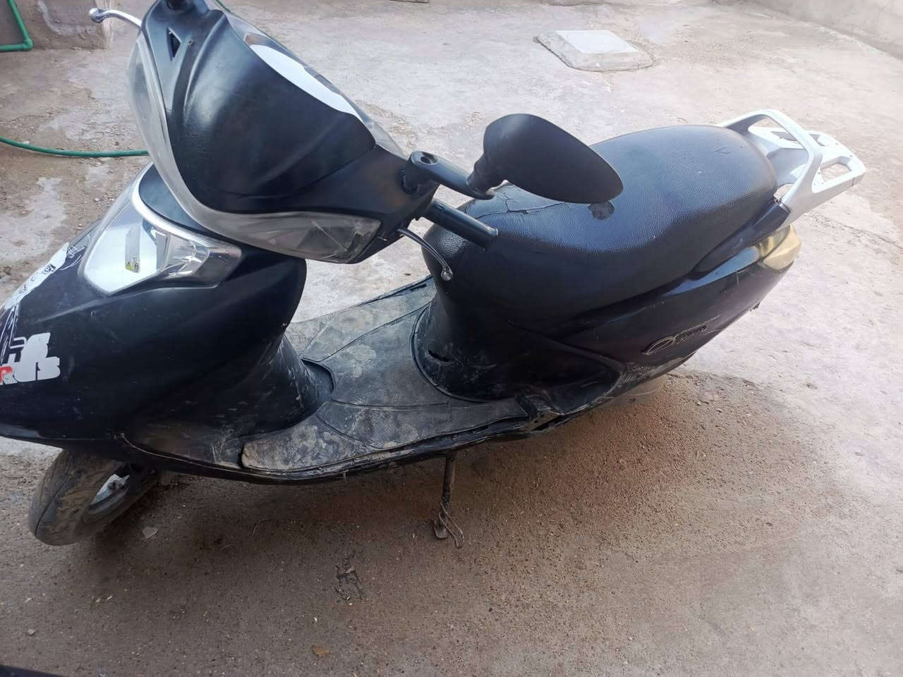 سلام عليكم مرخصت مدير الكروب المحترم سبيسي شقاله ونضيفه دراجه خير من الله 
مكاني بغداد المعامل سعره 250 وبيه مجال بصيط وهاذ رقمي ***********
